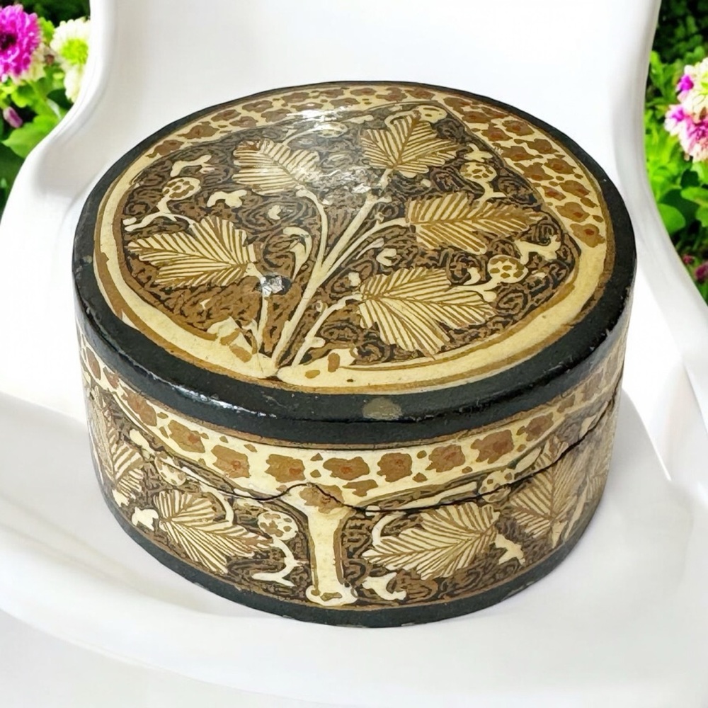 The India Craft House Kashmiri Art Paper Mache & Wood Round Trinket Box Vintage